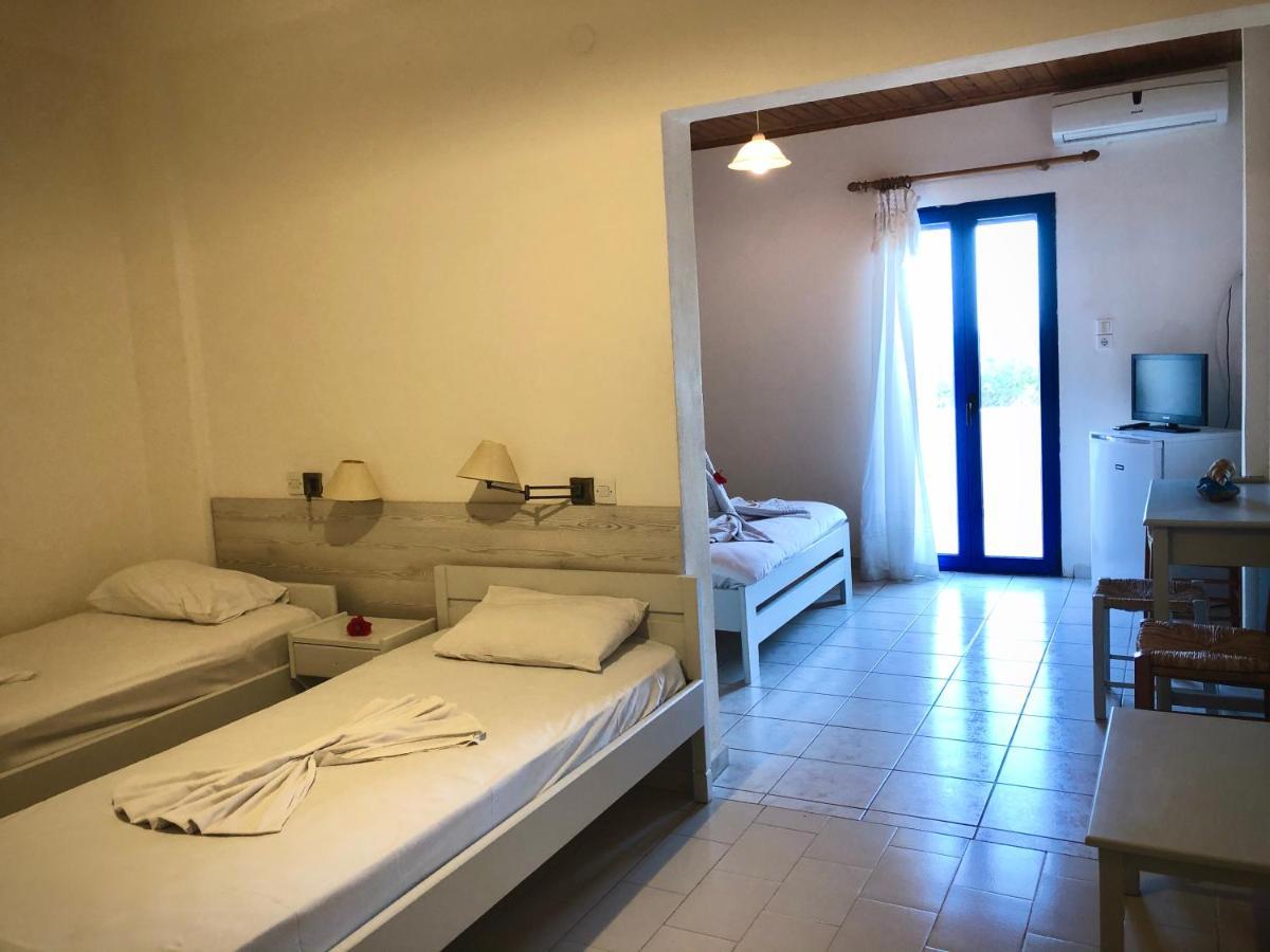 Flisvos Rooms Frangokastello Eksteriør billede